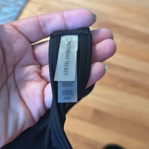 Victoria’s Secret black hater top in medium - Picture 3 of 3